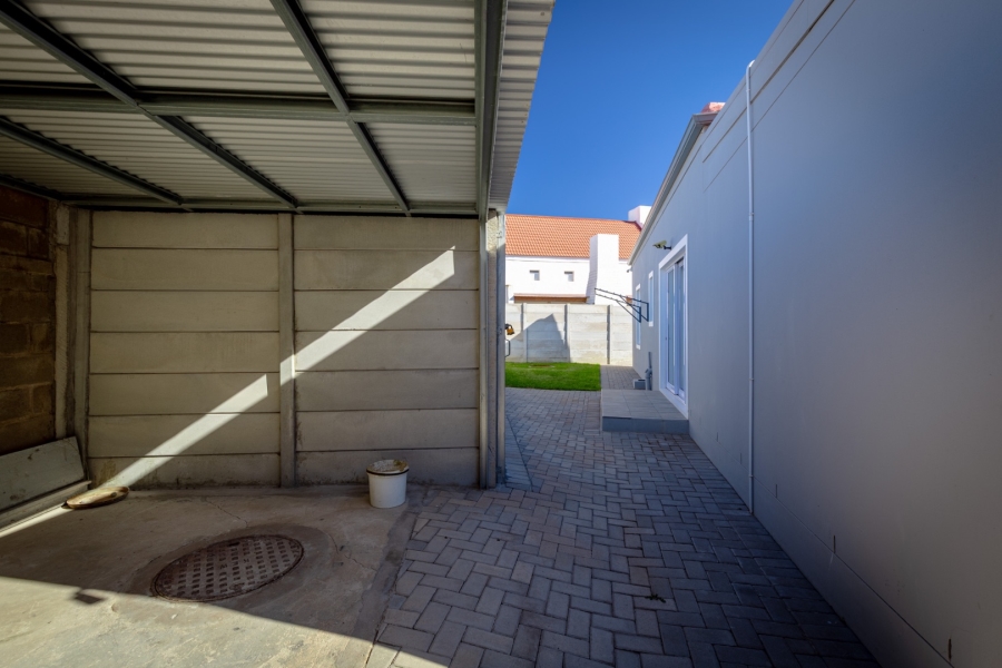 3 Bedroom Property for Sale in Laaiplek Western Cape